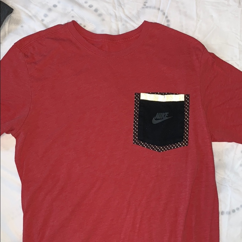 nike t shirt